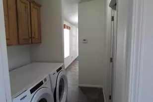 1833 SW Canal Blvd, Redmond, OR 97756 - Photo 17