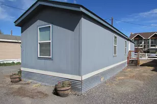 1833 SW Canal Blvd, Redmond, OR 97756 - Photo 3