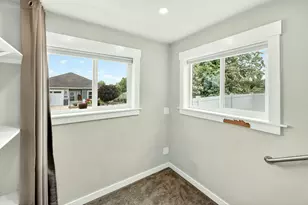 1723 Luxor Ln, Medford, OR 97504 - Photo 29