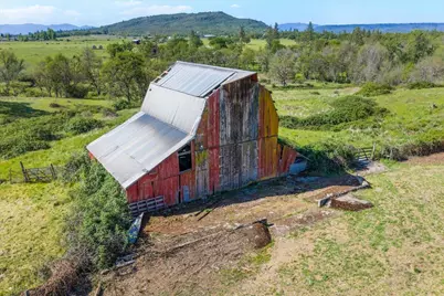 14717 Oregon 62, Eagle Point, OR 97524 - Photo 7