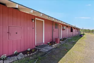 14717 Oregon 62, Eagle Point, OR 97524 - Photo 11