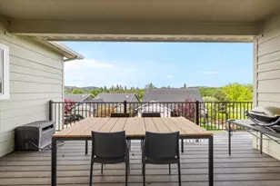 221 Skyhawk Dr, Eagle Point, OR 97524 - Photo 23