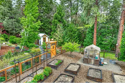 1230 Westmont Drive, Jacksonville, OR 97530 - Photo 33