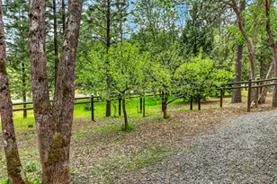 1230 Westmont Dr, Jacksonville, OR 97530 - Photo 41