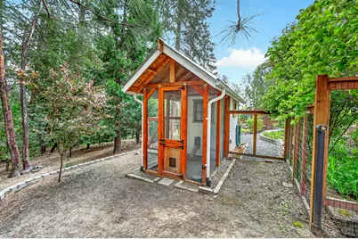 1230 Westmont Drive, Jacksonville, OR 97530 - Photo 39