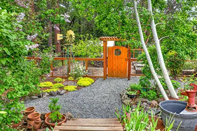 1230 Westmont Drive, Jacksonville, OR 97530 - Photo 35