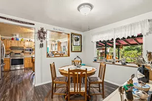 7771 Monument Dr, Grants Pass, OR 97526 - Photo 9
