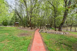 7771 Monument Dr, Grants Pass, OR 97526 - Photo 33