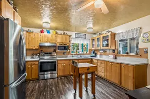 7771 Monument Dr, Grants Pass, OR 97526 - Photo 5