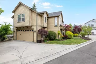 3610 Jerome Ln, Medford, OR 97504 - Photo 3