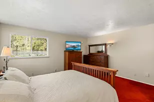 405 Crystal Dr, Grants Pass, OR 97527 - Photo 29