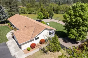 405 Crystal Dr, Grants Pass, OR 97527 - Photo 43