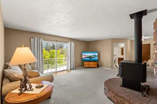 405 Crystal Dr, Grants Pass, OR 97527 - Photo 15