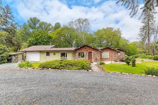 8720 Rogue River Hwy, Grants Pass, OR 97527 - Photo 3