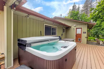 8720 Rogue River Highway, Grants Pass, OR 97527 - Photo 25