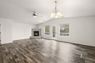 438 NW 19th St, Redmond, OR 97756 - Photo 11