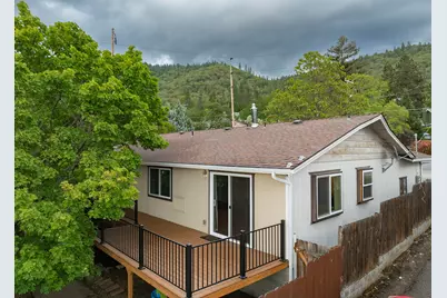 1888 NE Beacon Drive, Grants Pass, OR 97526 - Photo 19