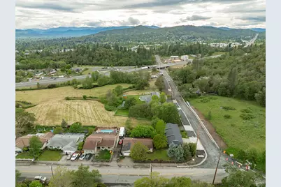 1888 NE Beacon Drive, Grants Pass, OR 97526 - Photo 43