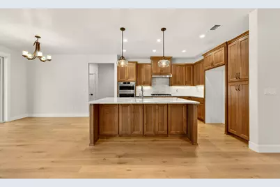 4090 Crystal Springs Drive, Medford, OR 97504 - Photo 5