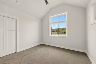 4090 Crystal Springs Dr, Medford, OR 97504 - Photo 25