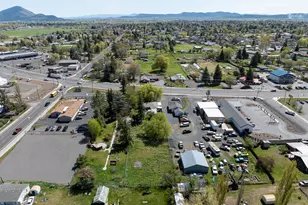 6039 S 6th St, Klamath Falls, OR 97603 - Photo 3