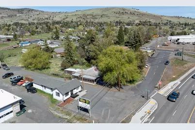 6039 S 6th Street, Klamath Falls, OR 97603 - Photo 1