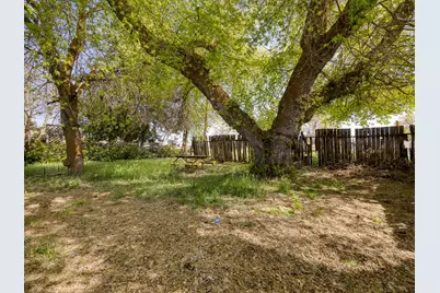 6039 S 6th Street, Klamath Falls, OR 97603 - Photo 7