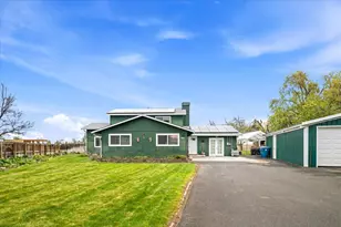 1551 SW Parkway Dr, Redmond, OR 97756 - Photo 33