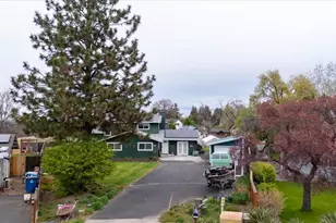 1551 SW Parkway Dr, Redmond, OR 97756 - Photo 39