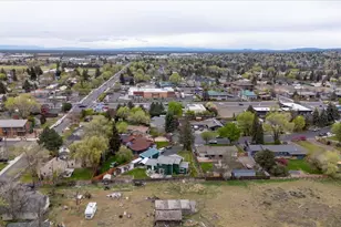 1551 SW Parkway Dr, Redmond, OR 97756 - Photo 45