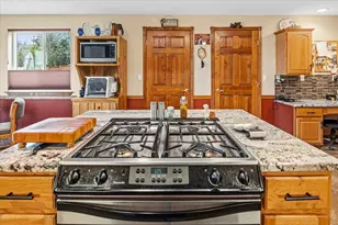 1551 SW Parkway Dr, Redmond, OR 97756 - Photo 13