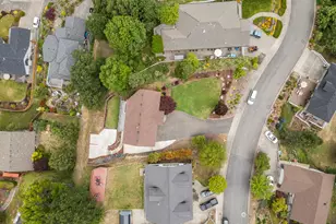 1553 Panoramic Loop, Grants Pass, OR 97527 - Photo 37