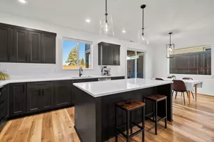 60903 SE Epic Pl, Bend, OR 97702 - Photo 15