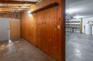 20316 Donkey Sled Rd, Bend, OR 97702 - Photo 13