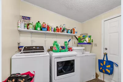 14305 Meadowbrook Court, Klamath Falls, OR 97601 - Photo 13