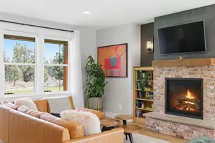 63557 Overtree Rd, Bend, OR 97701 - Photo 9