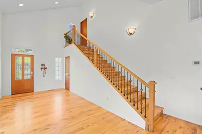107 N 1st Street, Talent, OR 97540 - Photo 5