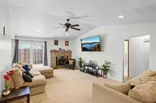107 N 1st St, Talent, OR 97540 - Photo 21
