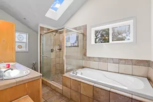 107 N 1st St, Talent, OR 97540 - Photo 9