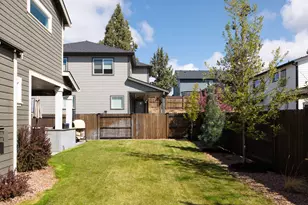 63220 NW Red Butte Ct, Bend, OR 97703 - Photo 25