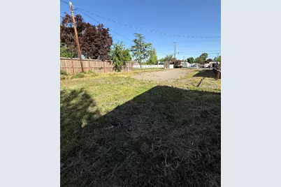 1019 W Main Street, Medford, OR 97501 - Photo 3