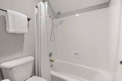 115 Rogue River Highway #APT 307, Grants Pass, OR 97527 - Photo 25