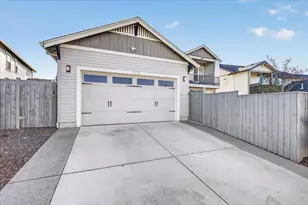 1112 Stanford Ave, Medford, OR 97504 - Photo 35