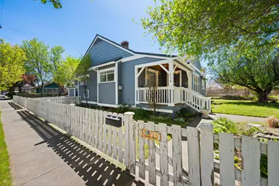 714 SW Cascade Avenue, Redmond, OR 97756 - Photo 1