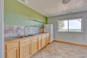 3244 SW 34th St, Redmond, OR 97756 - Photo 33