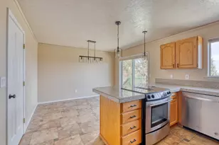 3244 SW 34th St, Redmond, OR 97756 - Photo 9