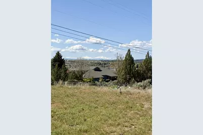 950 E B Street, Madras, OR 97741 - Photo 9