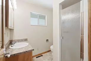 1640 Southgate Way, Grants Pass, OR 97527 - Photo 11