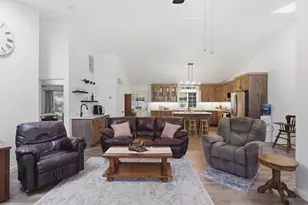190 Spring Oak Way, Merlin, OR 97532 - Photo 11