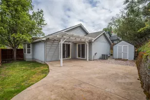 231 SE Independence Dr, Grants Pass, OR 97527 - Photo 27